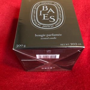 Diptyque Baies candle. Never been opened. 300 g